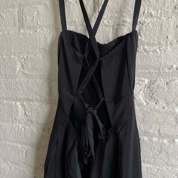 Black strappy Abercrombie dress - Picture 1 of 3